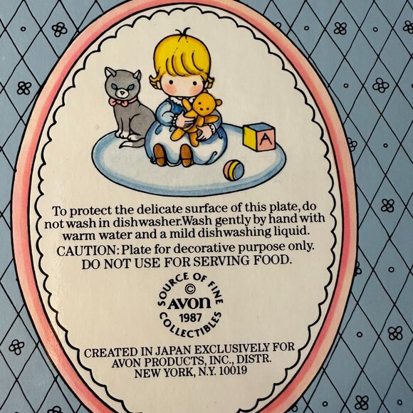 VINTAGE AVON MOTHER'S DAY PLATE – 1987 "A MOTHER IS LOVE" Collectible - Picture 6 of 7